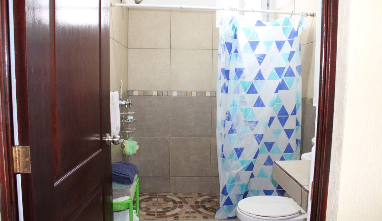 21 baño compartido