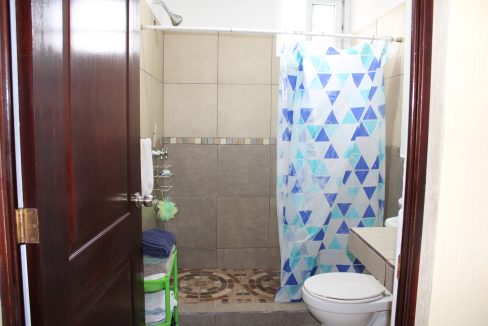 21 baño compartido